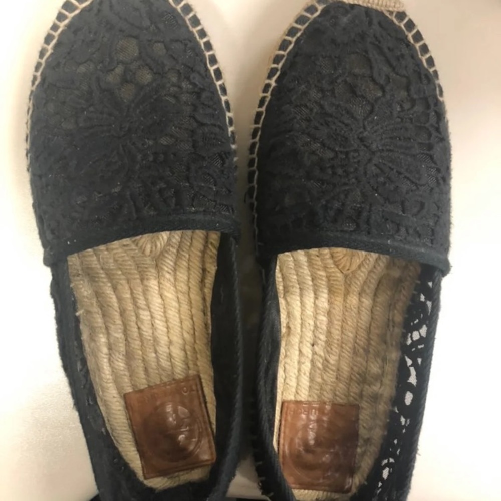 SOLD Tory Burch black knit flats